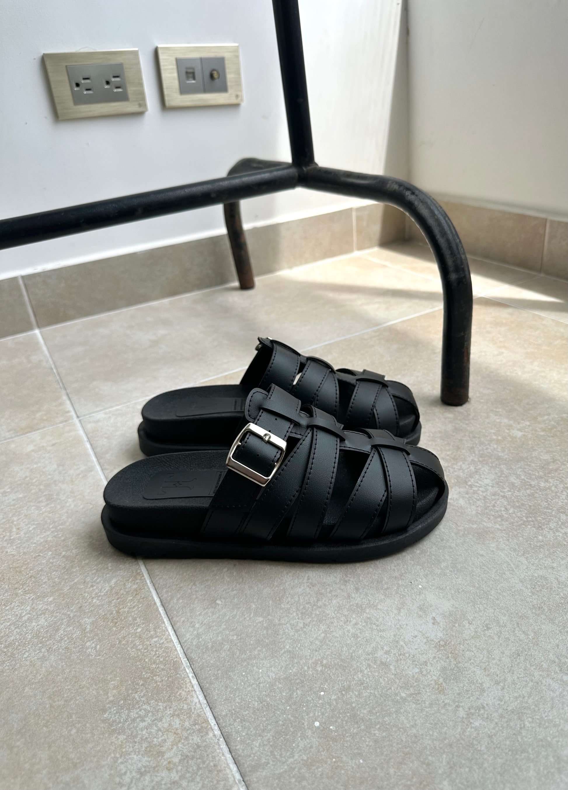 SUECO NOVA x NEGRO EN CUERO SINTÉTICO