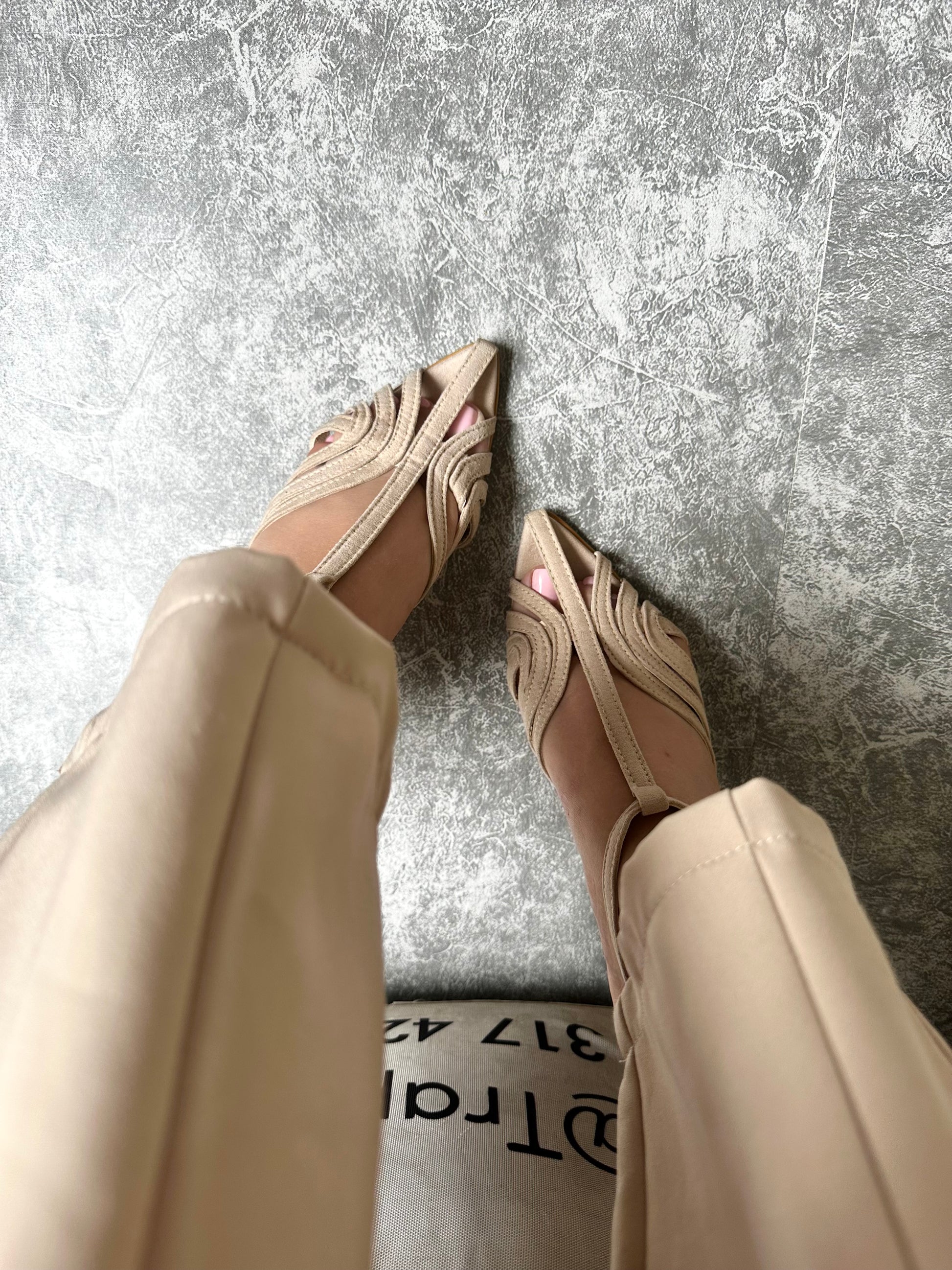 LACE x BEIGE (sobre pedido)