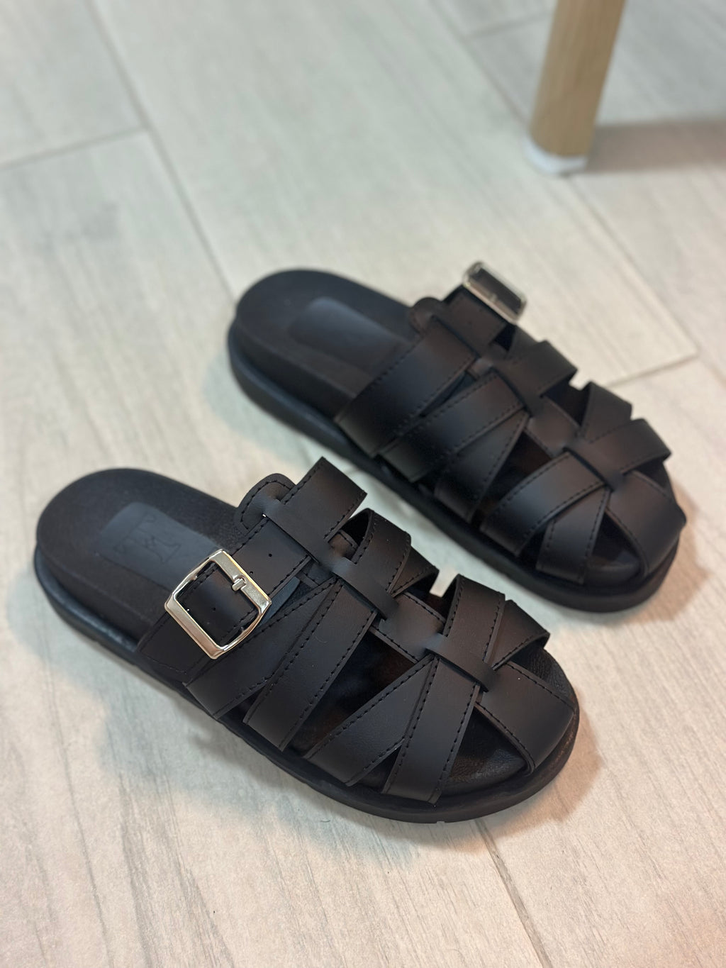 SUECO NOVA x NEGRO EN CUERO SINTÉTICO