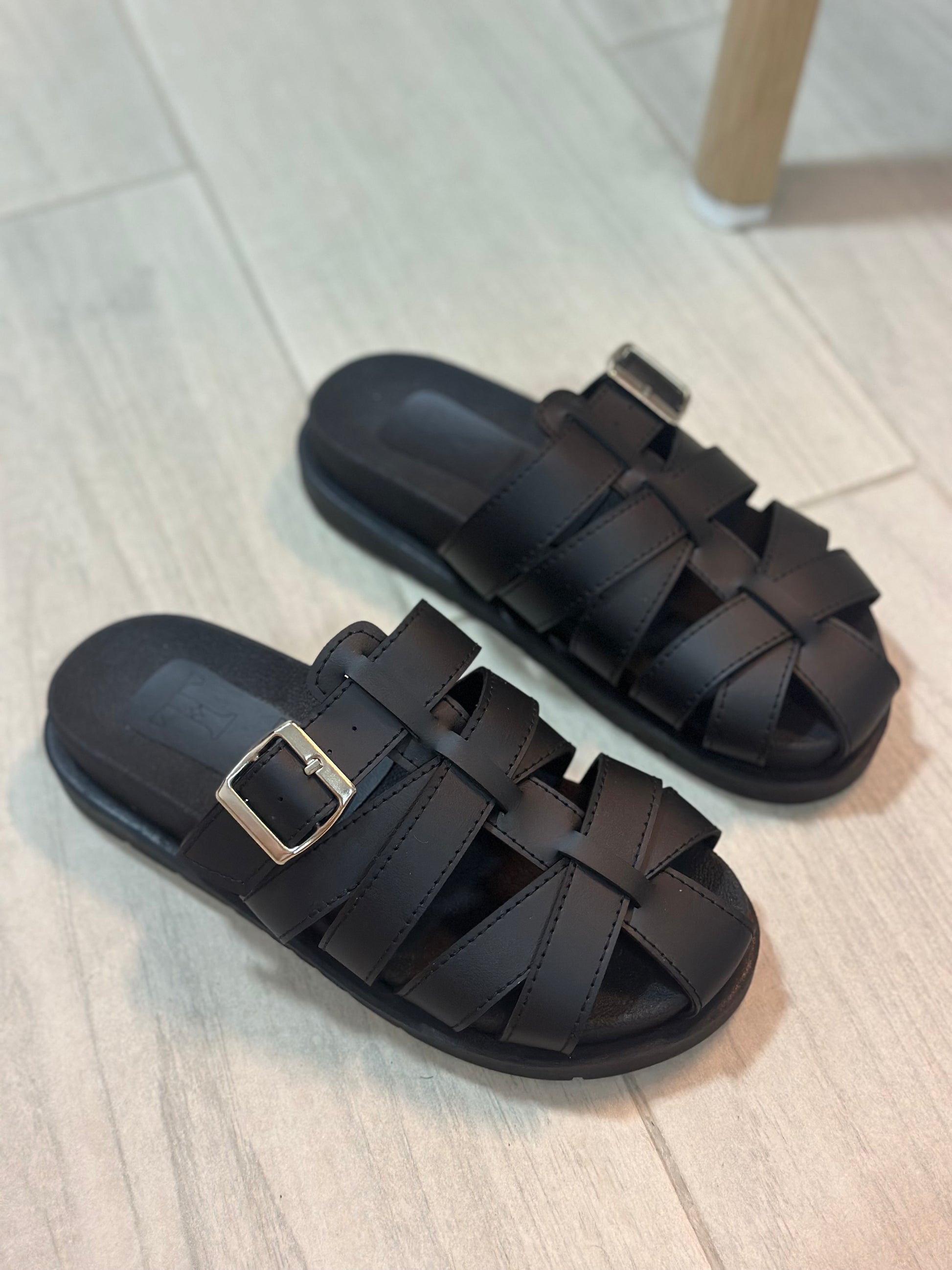 SUECO NOVA x NEGRO EN CUERO SINTÉTICO