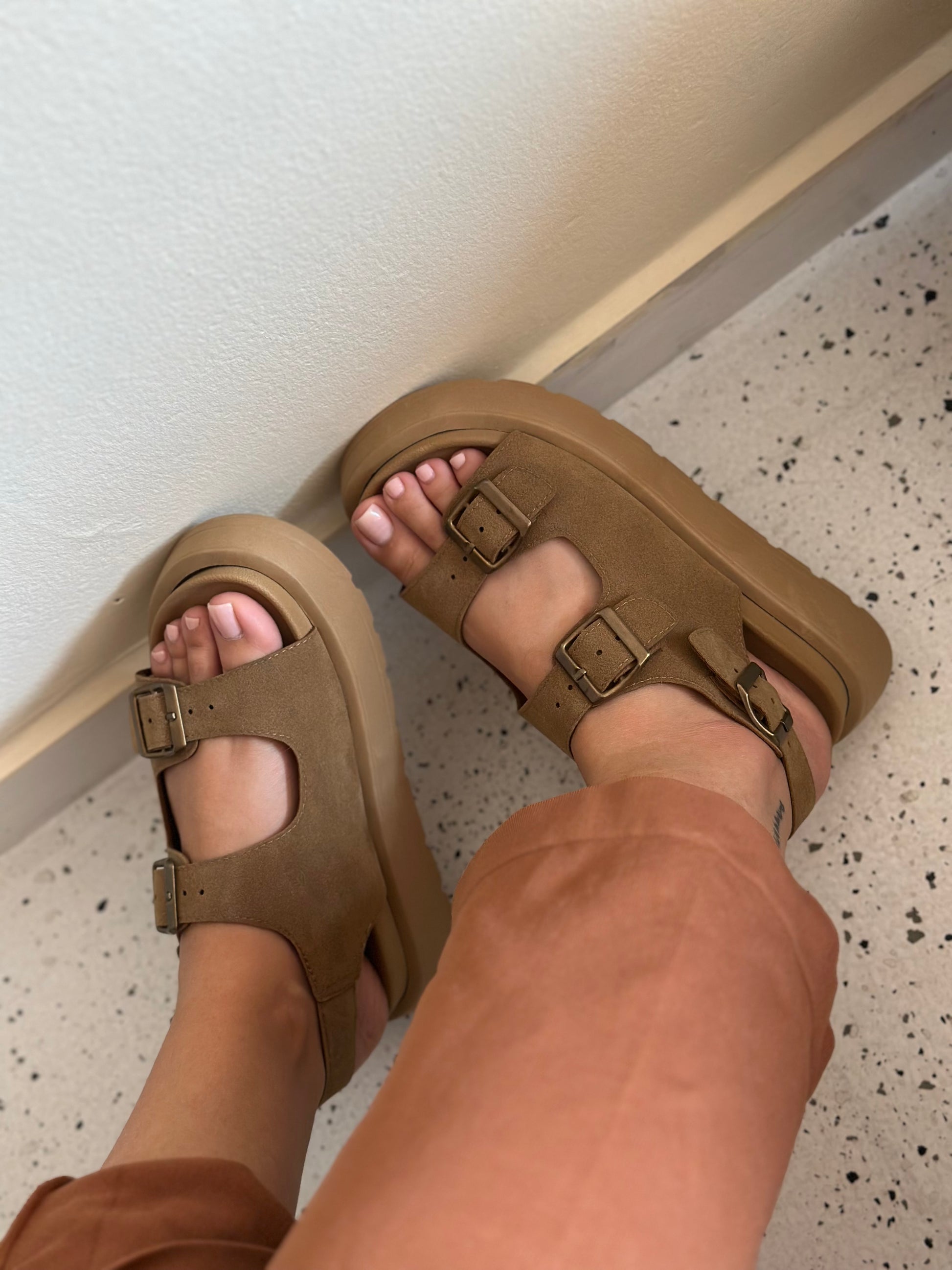 VALENTINO EN CUERO SINTÉTICO