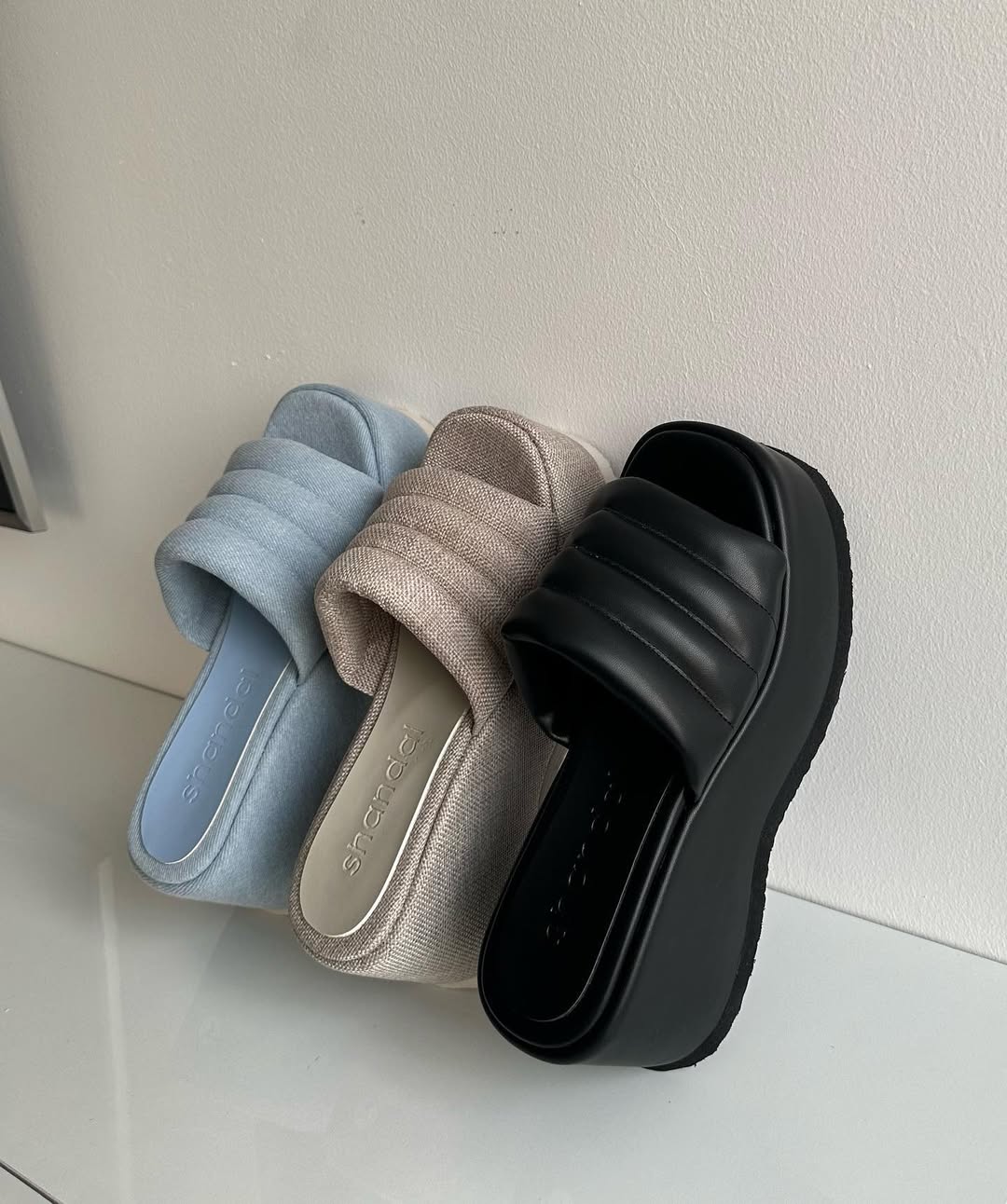 KIM EN CUERO SINTÉTICO (SOBRE PEDIDO)