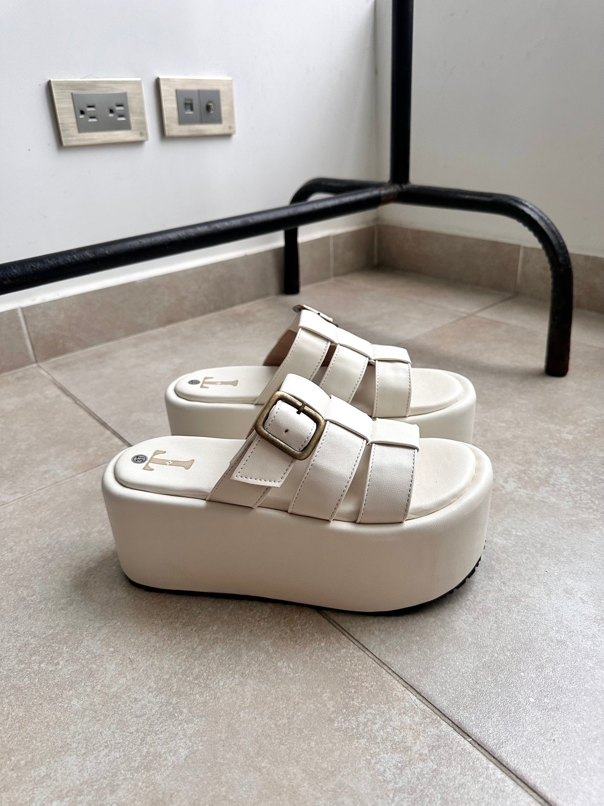 AVEL x BLANCO (SOBRE PEDIDO)